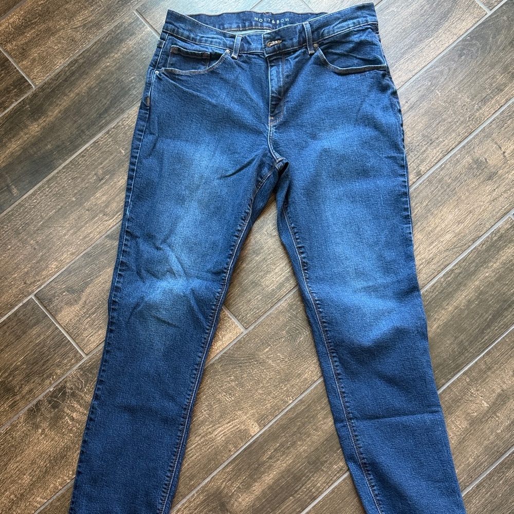 Women’s Skinny Jeans in Deep Blue Wash